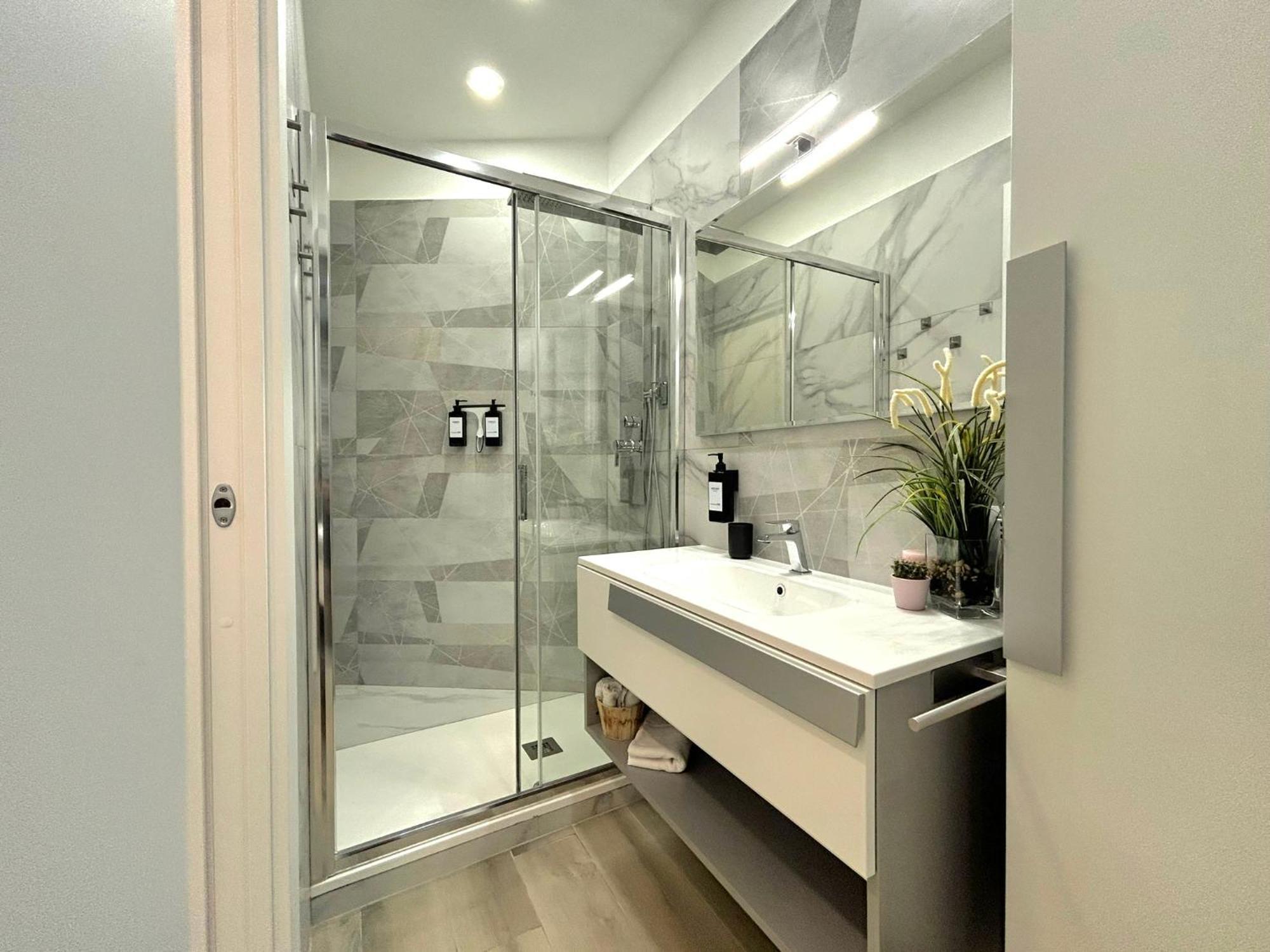 Modern Apartments Mm3 Afforifn Only 15 Min From Duomo Milan Exterior photo